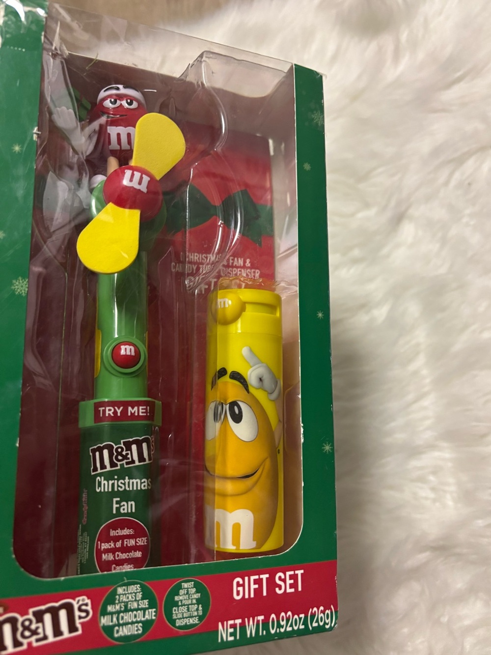 M&M'S Green Fan with Yellow Propeller & Yellow M&M Candy‎ Dispenser
2020